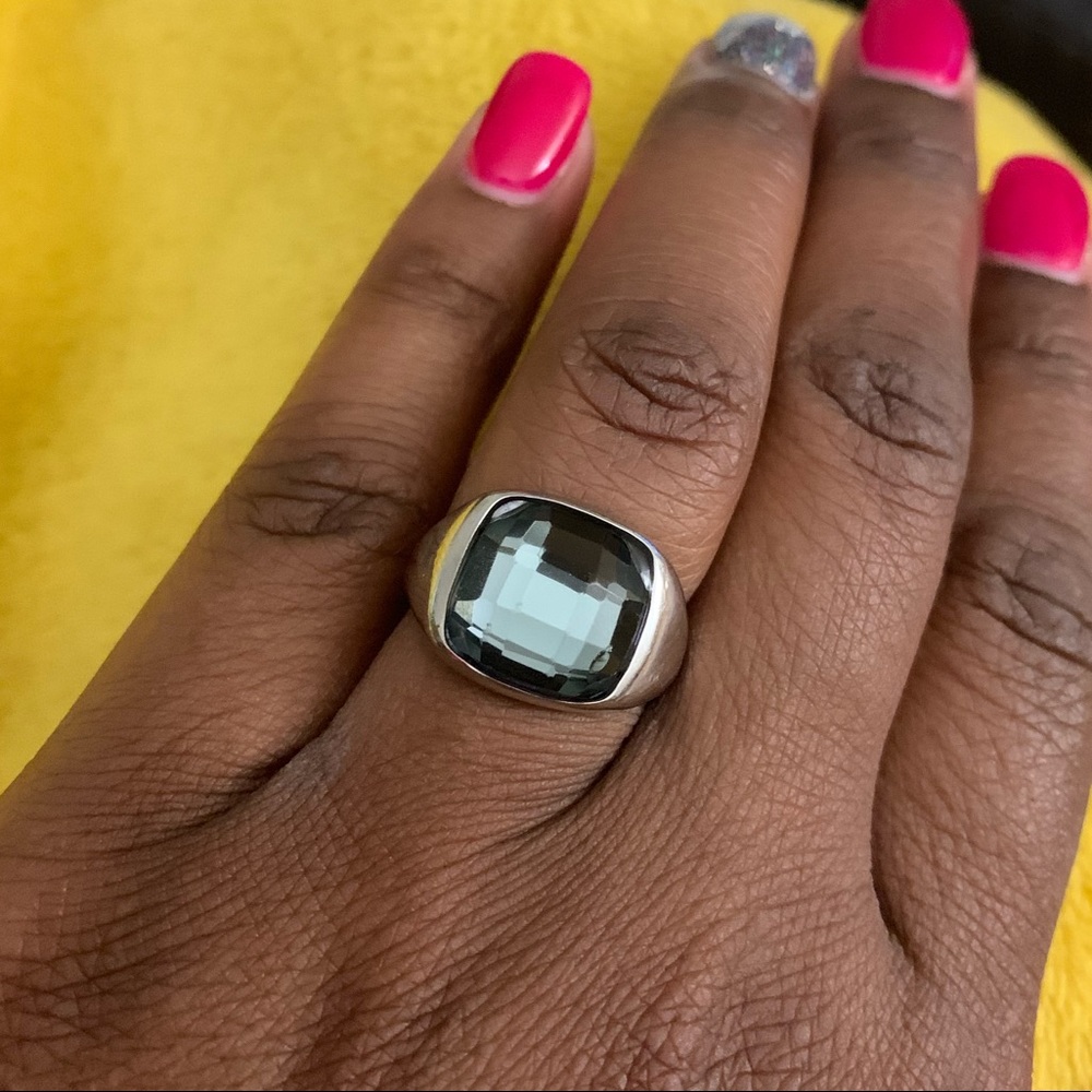 SOLD——>Lia Sophia Ring - Picture 1 of 4